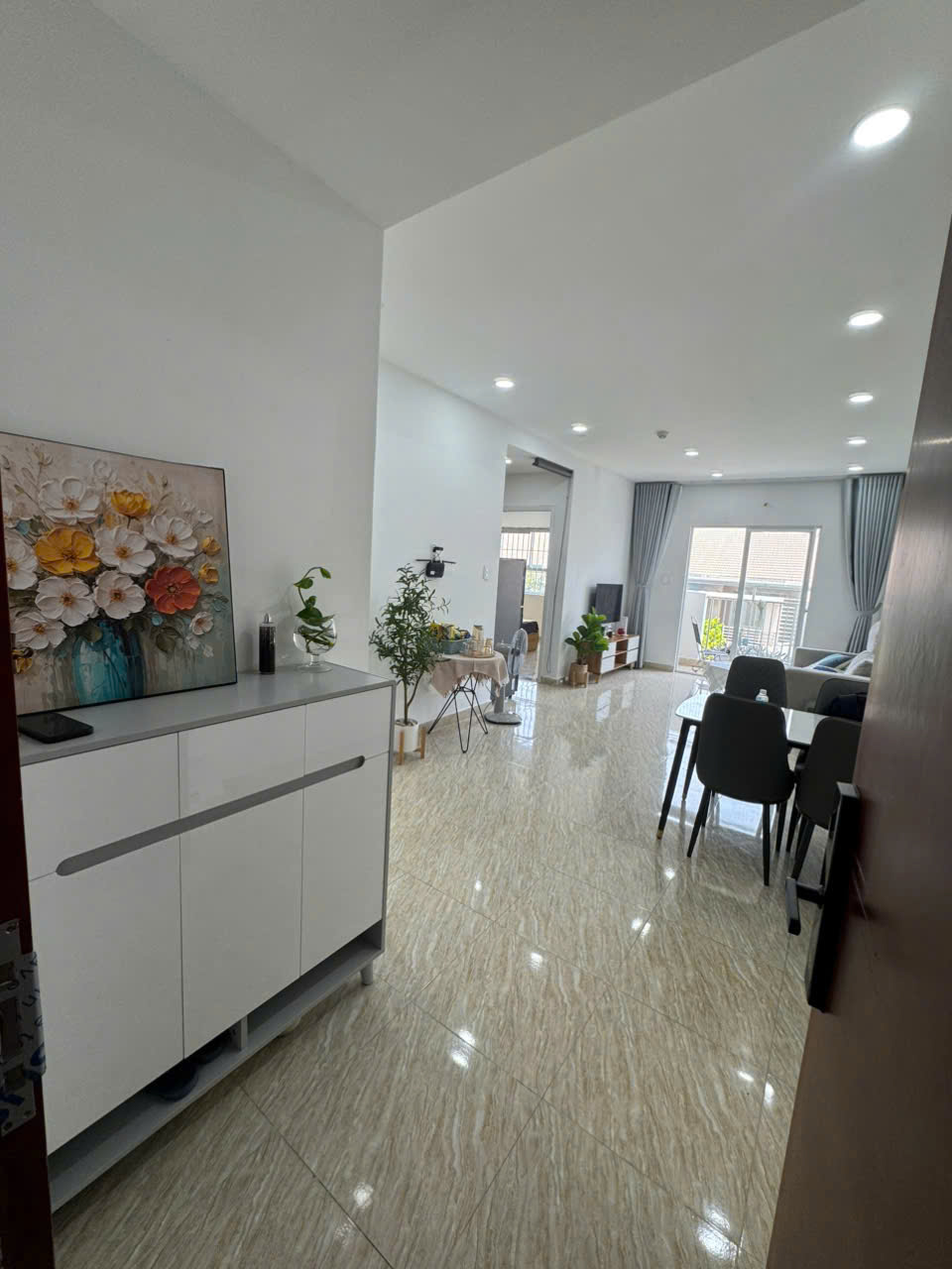 Affordable 2BR Hoang Quan Apartment for Rent in Nha Trang – Near the Beach